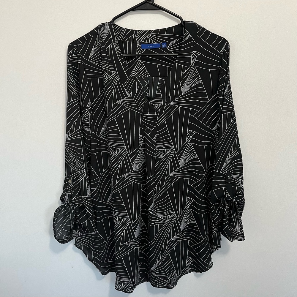 Black and White Geometric Long Sleeve Blouse